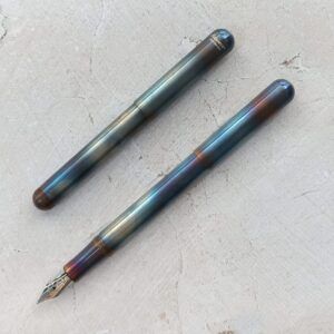 KAWECO | Pluma Estilográfica LILIPUT Fireblue - Acero Sopleteado