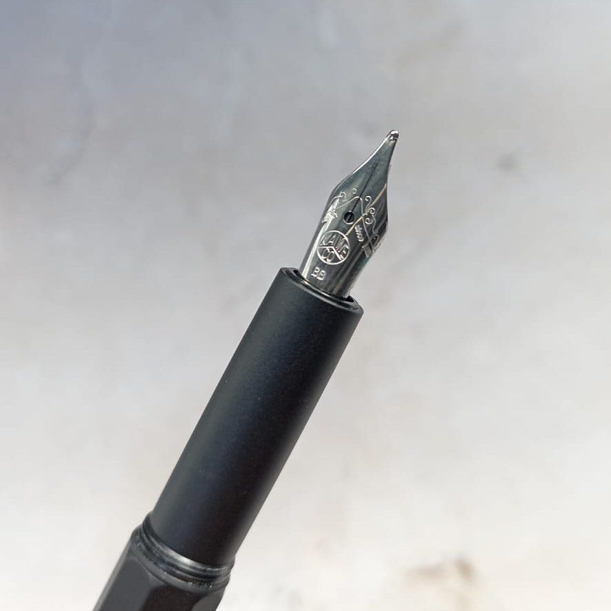 KAWECO | Pluma Estilográfica ORIGINAL 060 Aluminio - Black Chrome - Imagen 2