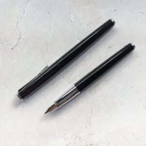 LAMY | Pluma Estilográfica STUDIO - ORO 14K - Pianoblack