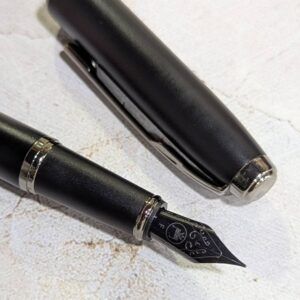 TERANISHI | Pluma estilográfica GUITAR con convertidor - Negro