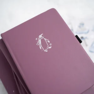 ARCHER & OLIVE | Cuaderno cuadrado (20x20 cm) Malla Puntos - Polar Penguin