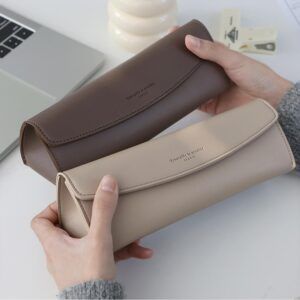 ICONIC | Estuche Triangular Piel Vegana JOURNEY - 01 Beige