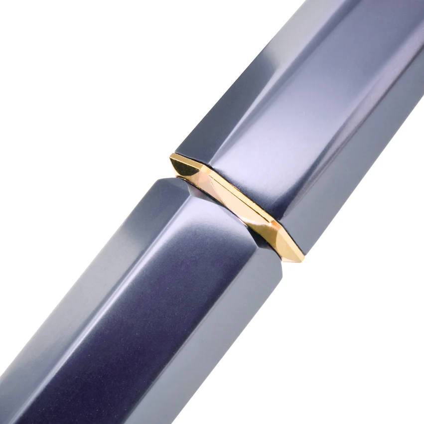 FERRIS WHEEL PRESS | Pluma Estilográfica Latón THE MARQUISE - Pearl Drop Blue - Imagen 6