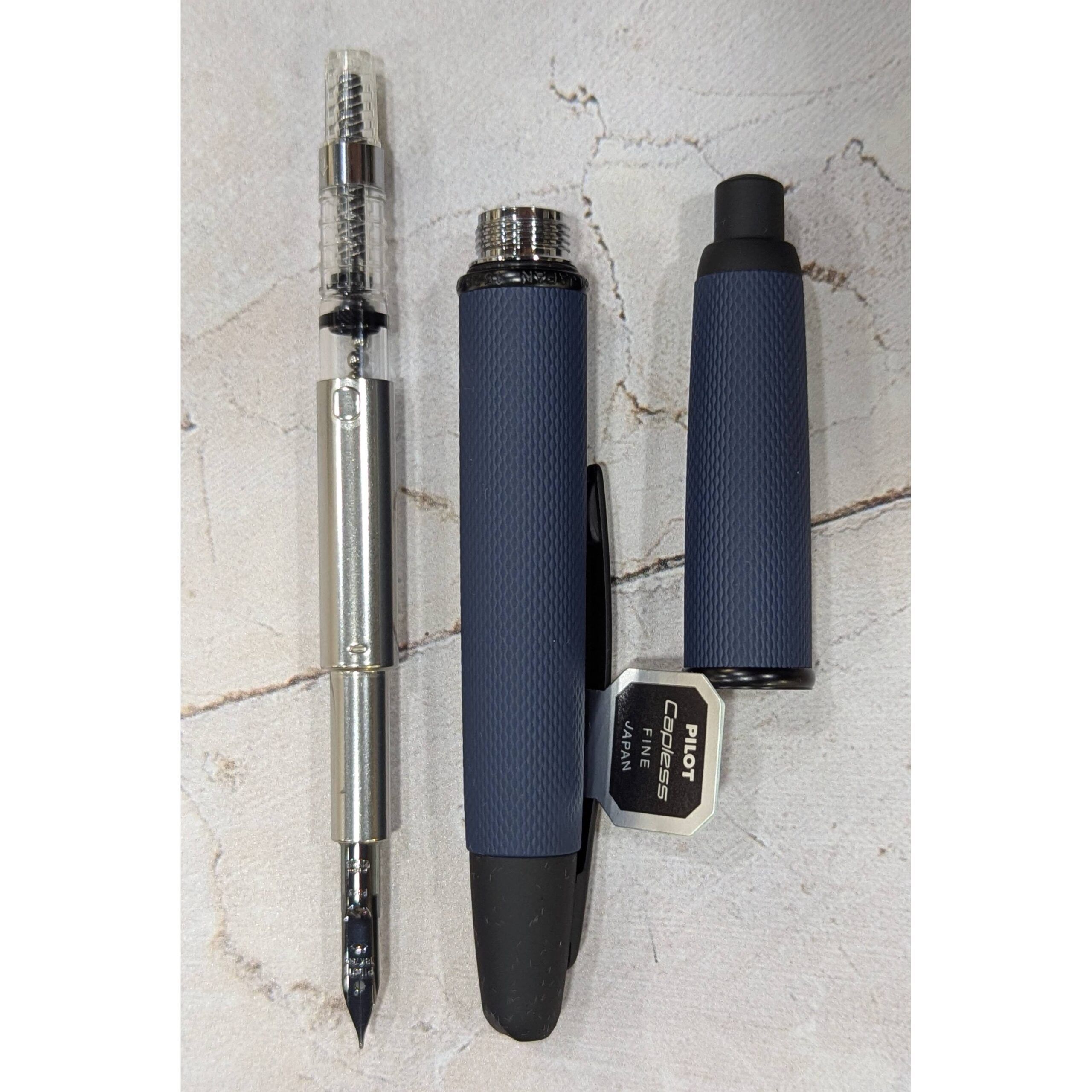 PILOT | Pluma Estilográfica Retráctil CAPLESS 1800 - Oro 18K - Link Midnight 2025 - Imagen 4