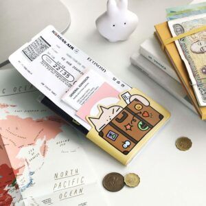 ICONIC | Funda Pasaporte A6 DOODLE - 03 Luggage