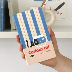 ICONIC | Cuaderno Rayado B6 Slim Slow Handy - 06 Curious Cat