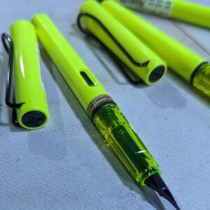 LAMY | Pluma Estilográfica SAFARI 2026 - NeonYellow