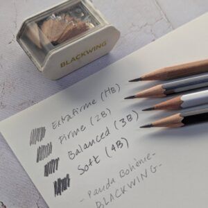 BLACKWING | Sacapuntas - Negro (Punta larga) - Dos Pasos