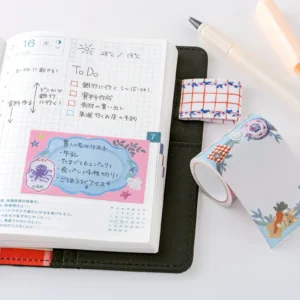 HOBONICHI | Rollo de Notas Adhesivas - Yumi Kitagishi: White Cat’s Table Decorations