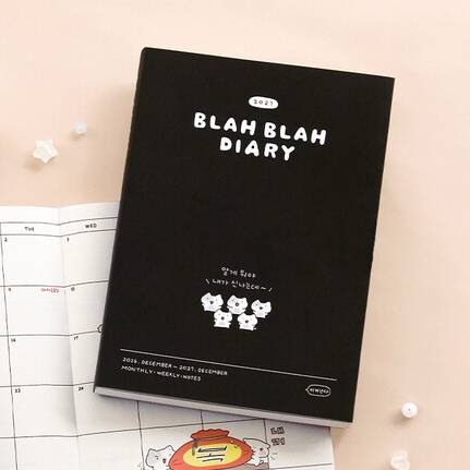 [PREVENTA] ICONIC | Agenda 2027 Semanal B6 BLAH BLAH DIARY – 04 Black