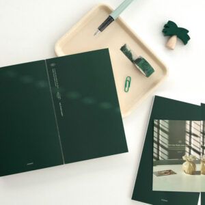 ICONIC | Agenda 2027 Semanal B6 Slim SOLITUDE BE SEVEN - 02 Forest Green
