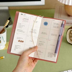 [PREVENTA] ICONIC | Agenda 2027 Semanal B6 Slim THE PLANNER S - 01 Vermillon