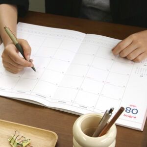 [PREVENTA] ICONIC | Agenda 2027 Mensual A4 RECORD ON MONTHLY - 02 Butter
