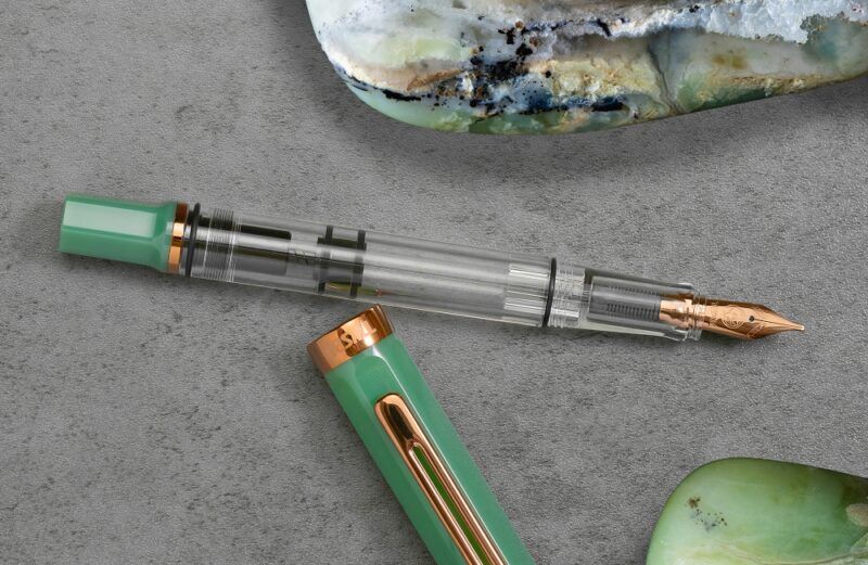 [PREVENTA] TWSBI | Pluma Estilográfica ECO – Jade Jelly w/Bronze